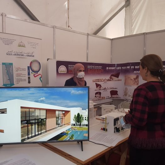 stand de la faculté d'architecture et d'urbanisme au niveau du salon du bâtiment1